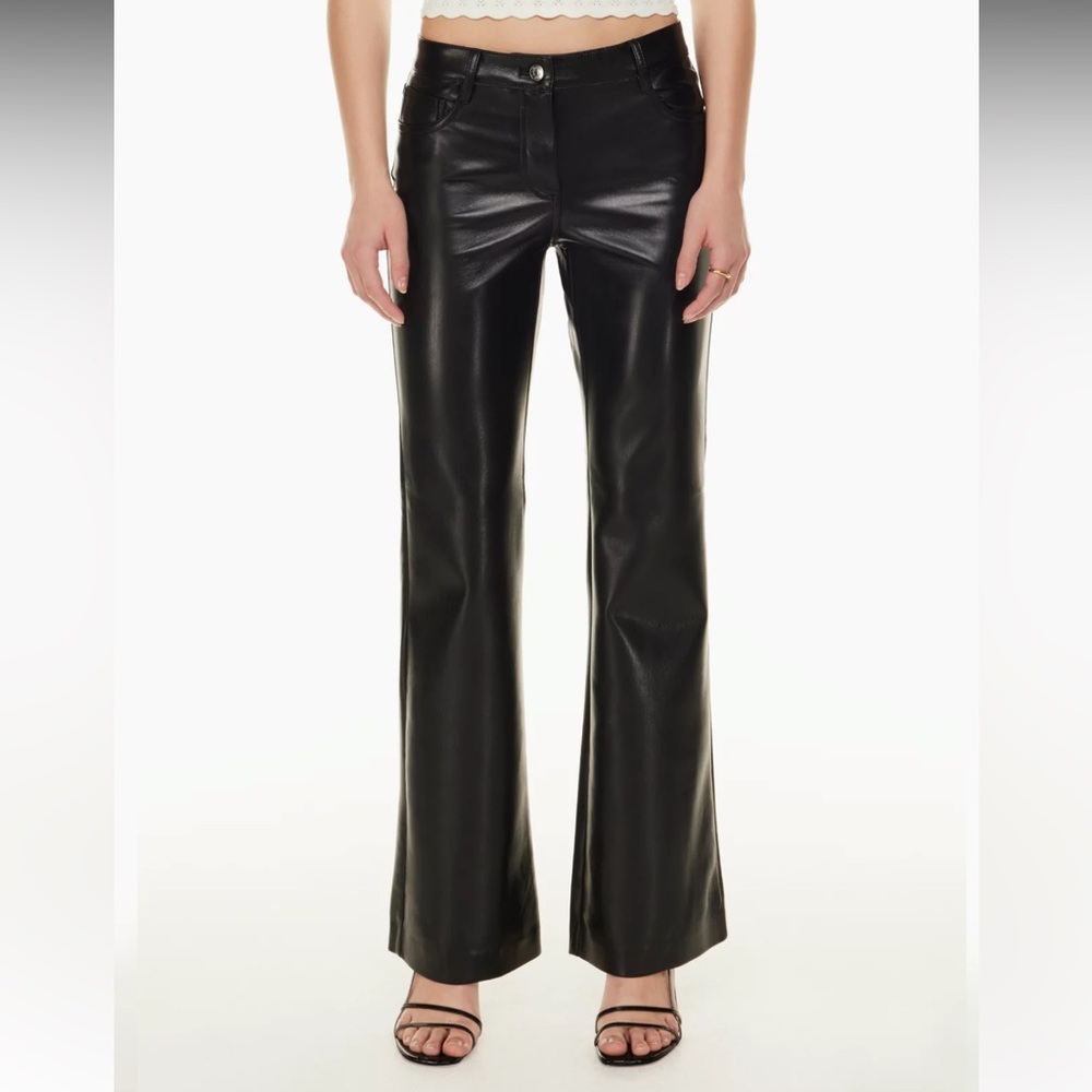 NWT Aritzia The Melina™ Low-Rise Flare Pant